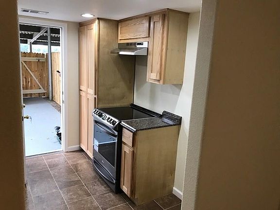 5th image of 24 W Creek Ln #2