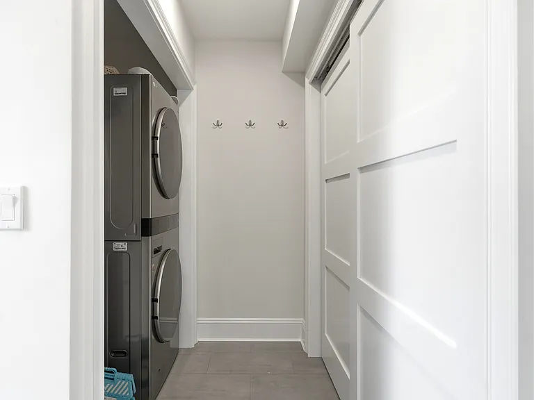 Washer Dryer/Mud room