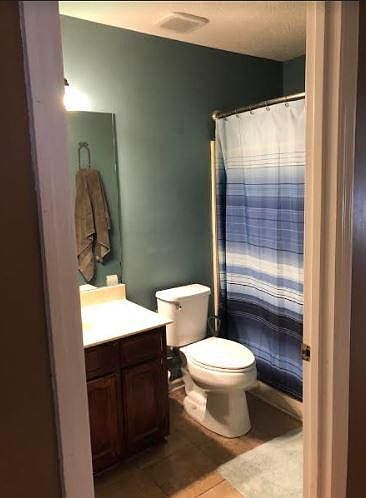 Bathroom Shared with 1 resident
