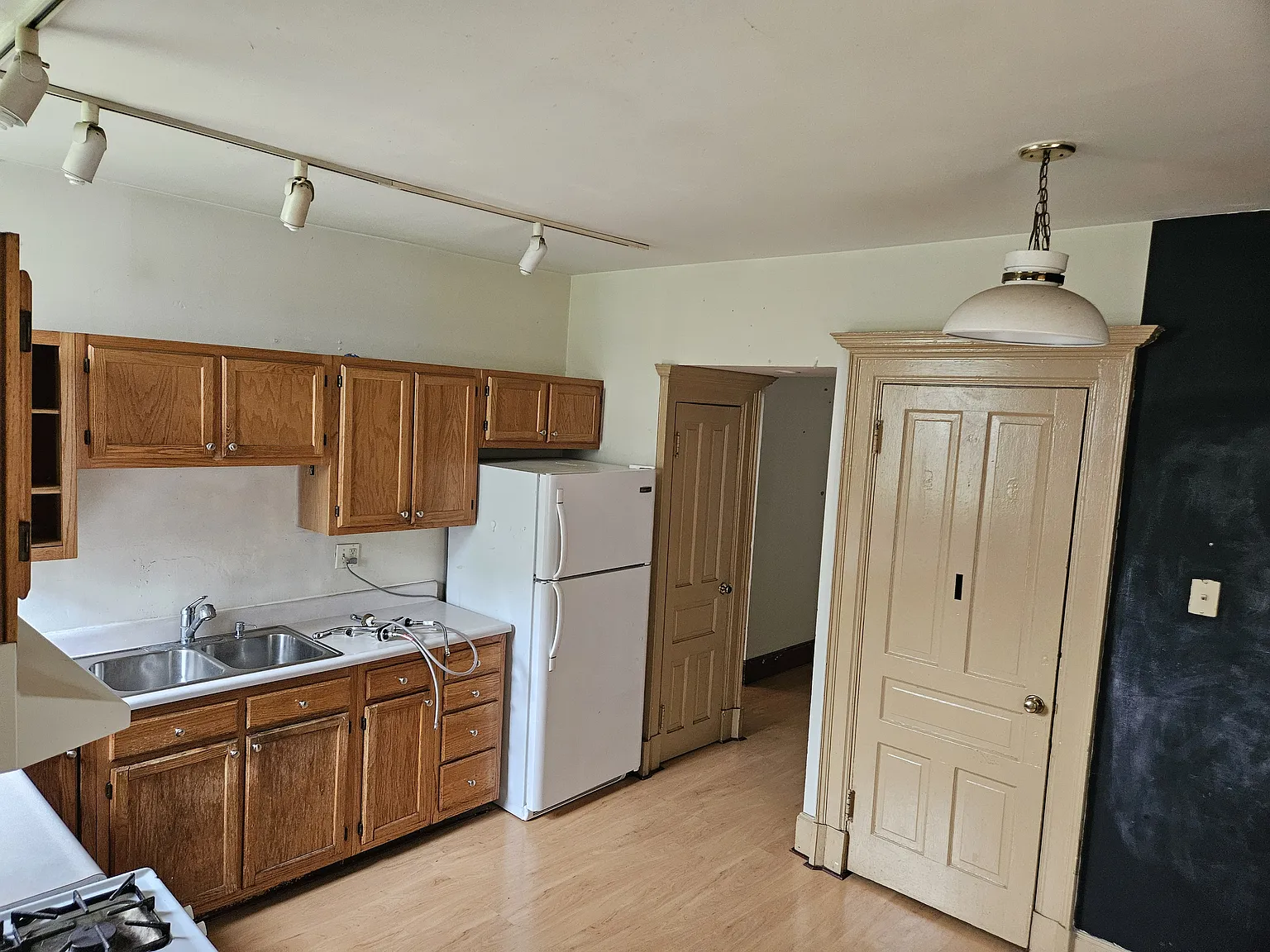 1 bed, 1000 sqft, $950 — Photo 3