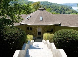 8768 Mondavi Point, Silver Point, TN 38582