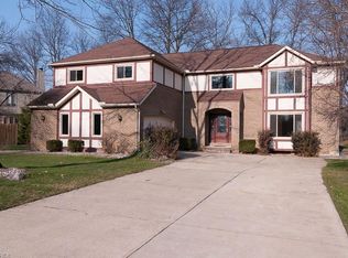 29800 Hilliard Oak Ln, Westlake, OH