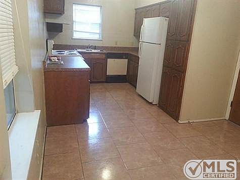5th image of 1025 Fouts Dr