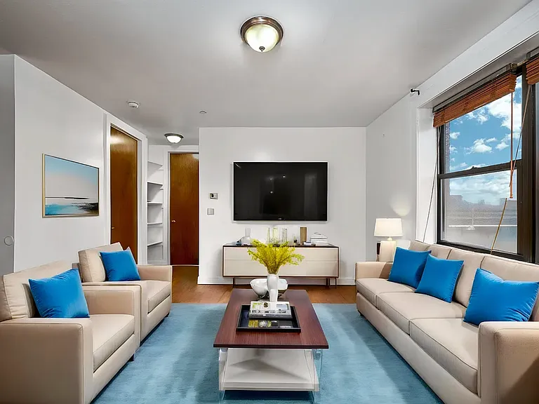 1223 Broadway #2BB — Photo 2