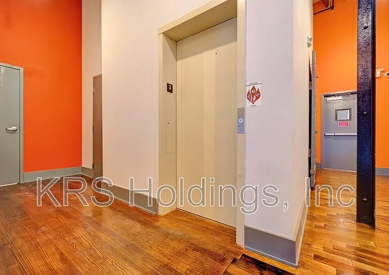 225 N Water St #304 — Photo 2