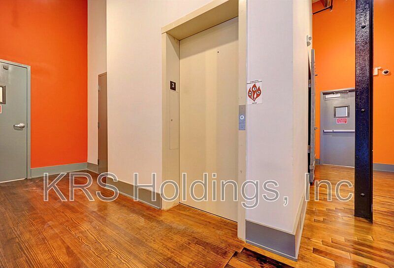 2nd image of 225 N Water St #304