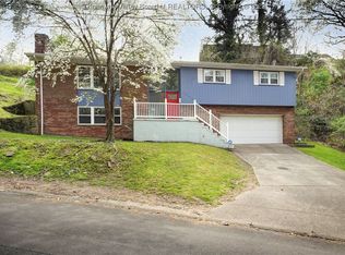 2940 Pence St, South Charleston, WV 25303