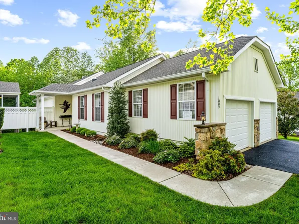 1005 N Phipps Woods Ct, Glen Mills, PA 19342