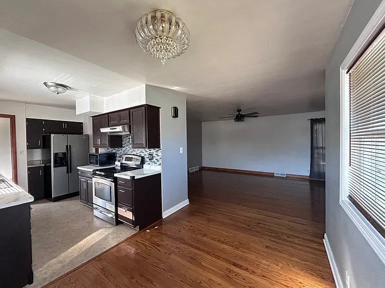 219 Sherman Ave — Photo 10