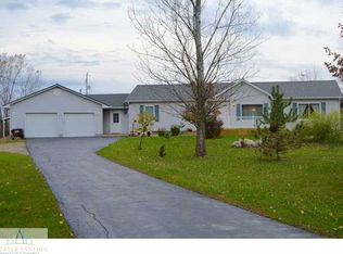 2711 E Lansing Rd, Bancroft, MI 48414