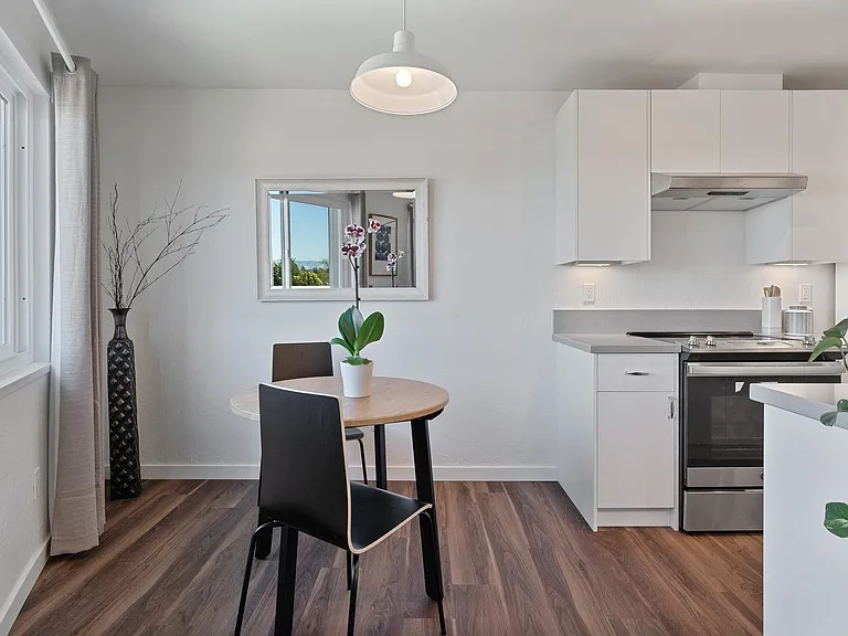 5270 College Ave #8 — Photo 6