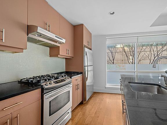 5th image of 440 Kent Ave APT 2E