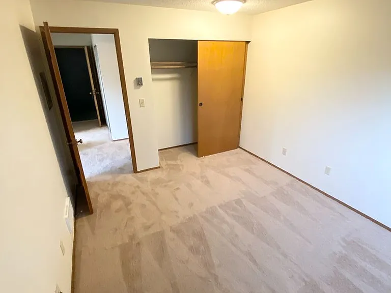 Twin Cedars Apartments — Photo 6