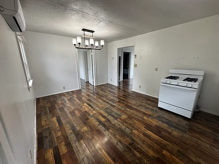 3609 S Polk St — Photo 7