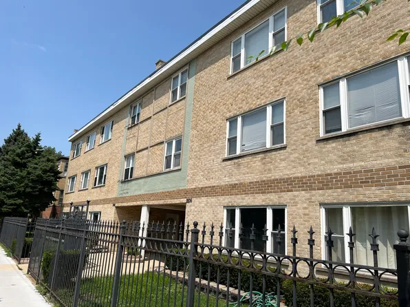 2636 W Foster Ave APT 203, Chicago, IL 60625