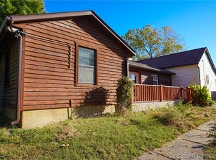 4 Kings Bluff Dr, Eugene, MO 65032
