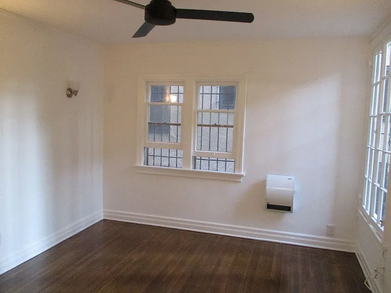 1086 88 Redondo Boulevard 5265 Edgewood Pl — Photo 17