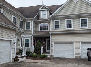 416 Regency Ln, Abington, MA 02351