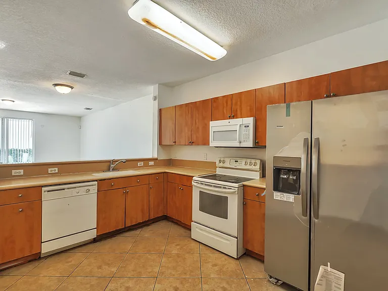 1969 Alamanda Way — Photo 15