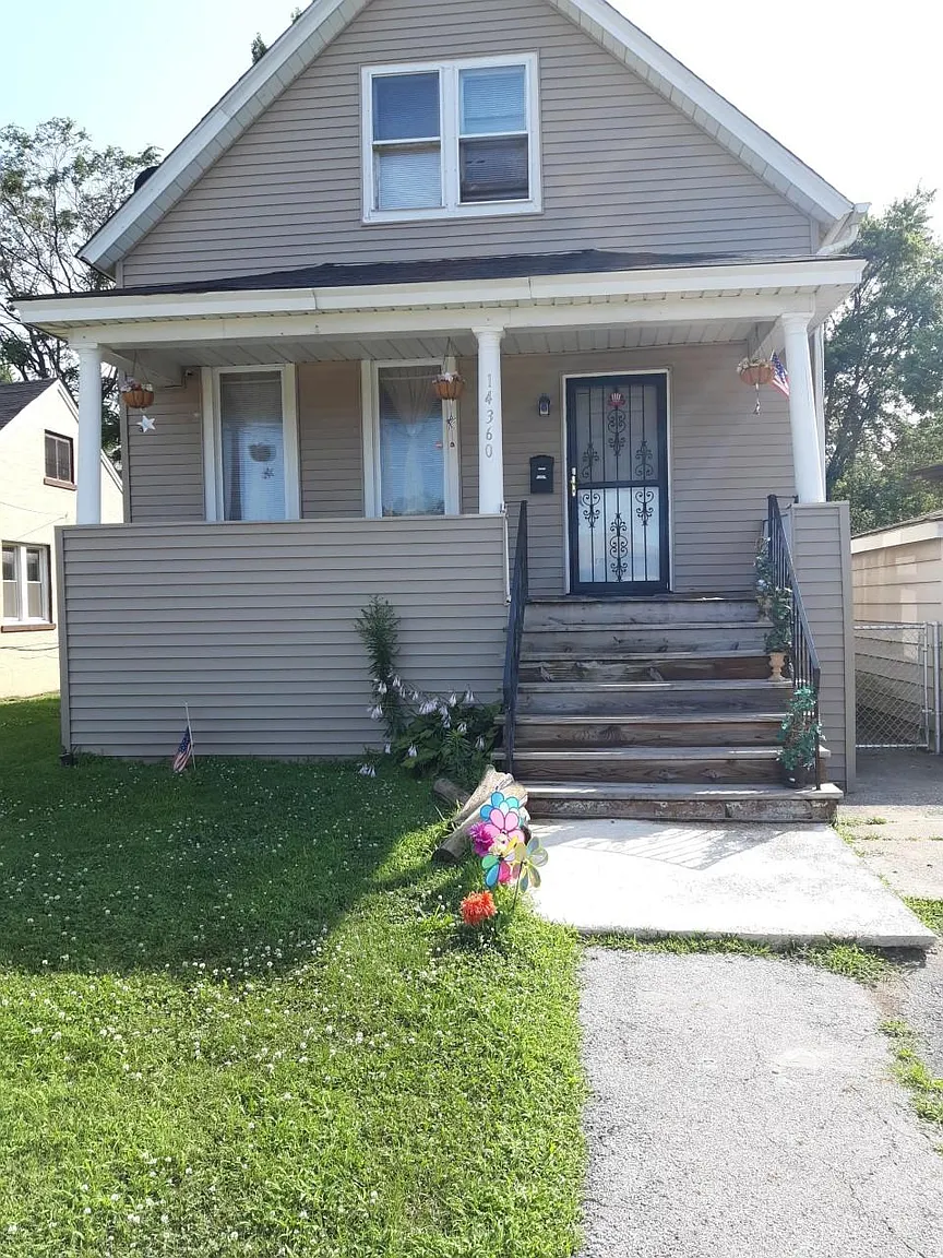 14360 Lincoln Ave photo 1
