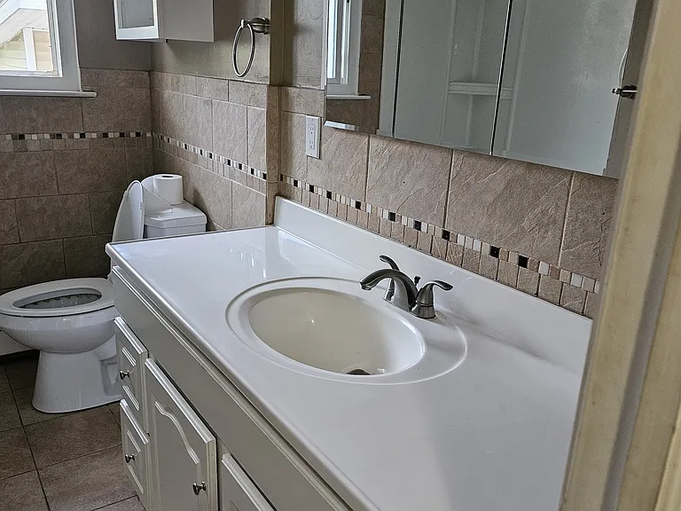 602 College Rd — Photo 9