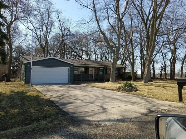 2524 Old Peoria Ct, Bloomington, IL 61705