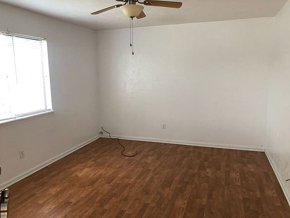 2nd image of 1474 Willow Bend Way APT A