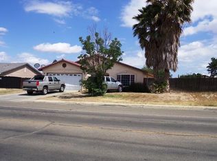 309 W San Joaquin St, Avenal, CA 93204