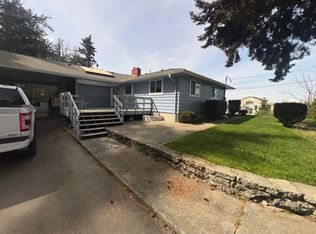 415 39th St, Anacortes, WA 98221