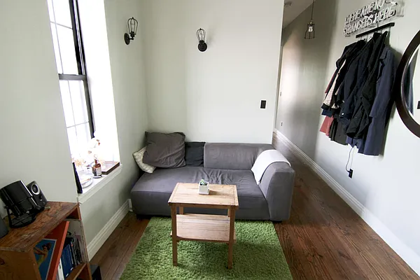 Rented by Lucky Apt Inc | media 23