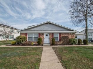 1302 Pembrooke Dr APT A, Salem, OH 44460