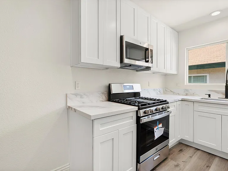 19237 Bryant St #9 — Photo 19