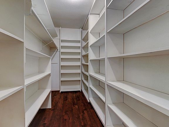 4th image of 1201 McDuffie St Unit 207