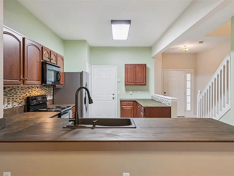 2561 Galliano Cir — Photo 13