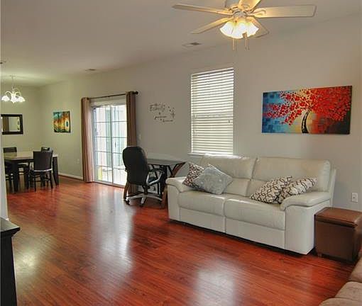 3rd image of 4544 Duffy Dr