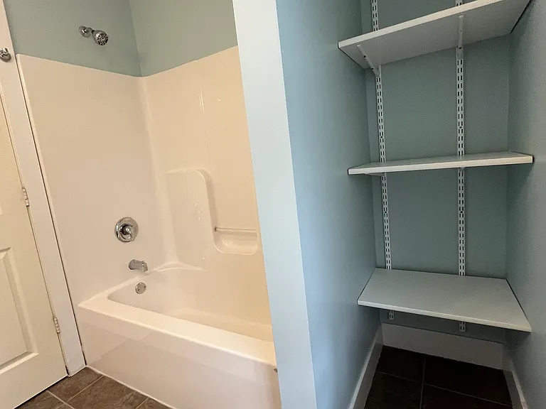 556 Franklin St #1 — Photo 9