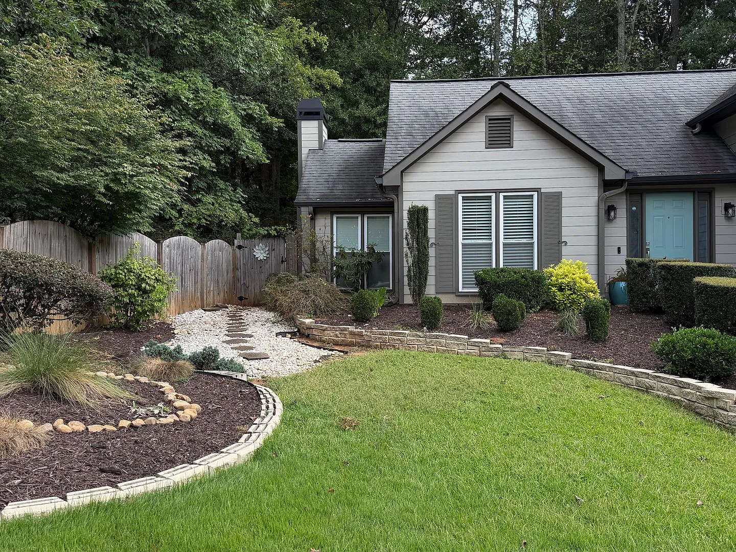 Charming 3 Bed 2 Bath Home In Marietta Neighborhood — Photo 2