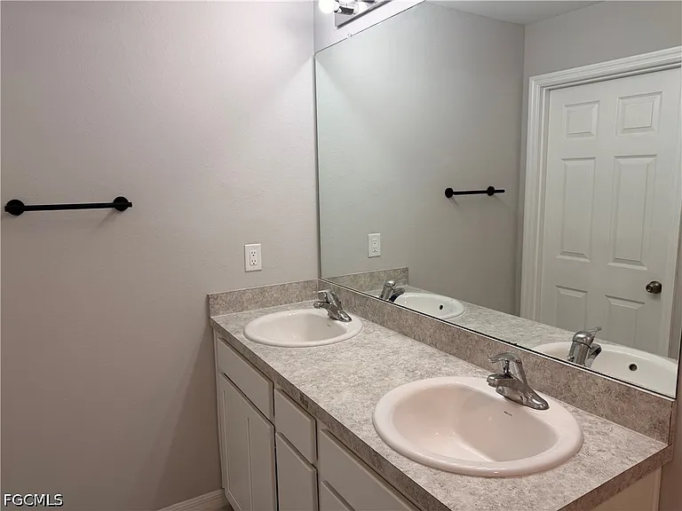 3214 NE 14th Place Cpe — Photo 15