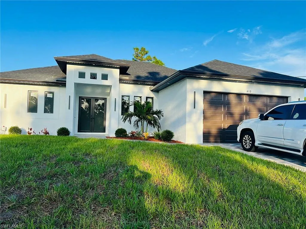 3 bed, 2.5 bath, 1640 sqft, $2,200 — Photo 1