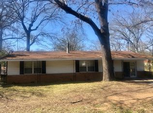 300 Hughes Ave, Daingerfield, TX 75638