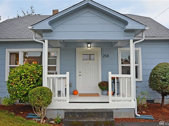 Nice size porch to keep dry or to sit outside on a cool summer night.
