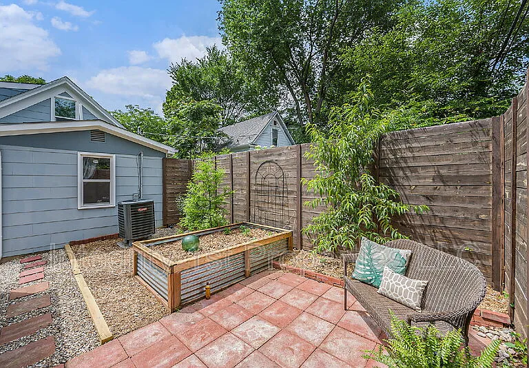 4419 State Line Rd — Photo 17