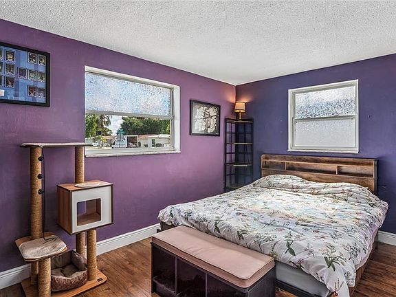 4th image of 7024 Fox Hollow Dr