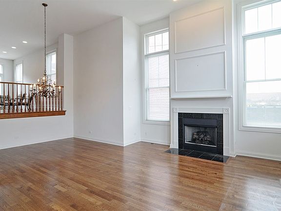 3rd image of 1851 Admiral Ct #99