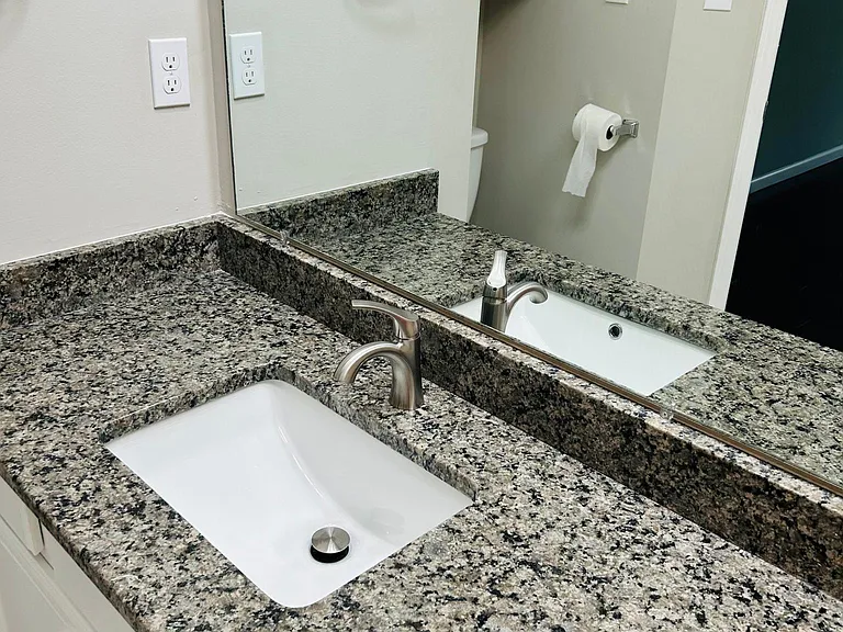 617 W Mnr — Photo 12