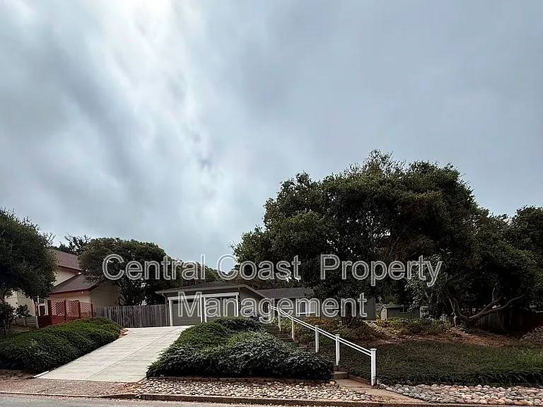 9465 Valley Oak Way — Photo 2