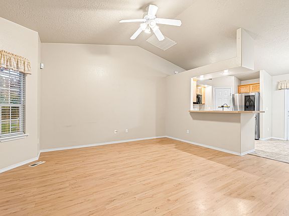 3rd image of 5104 Weston Ave