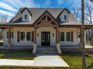 353 Hilltop Dr, Tumbling Shoals, AR 72581