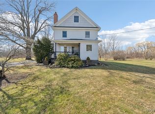 3964 Daniels Rd, Ransomville, NY 14131