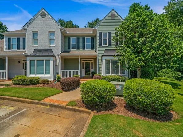 1001 Saddle Hl, Marietta, GA 30068